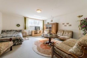 Отель Private Apartment Alt-Sarstedt (1600)  Зарштедт